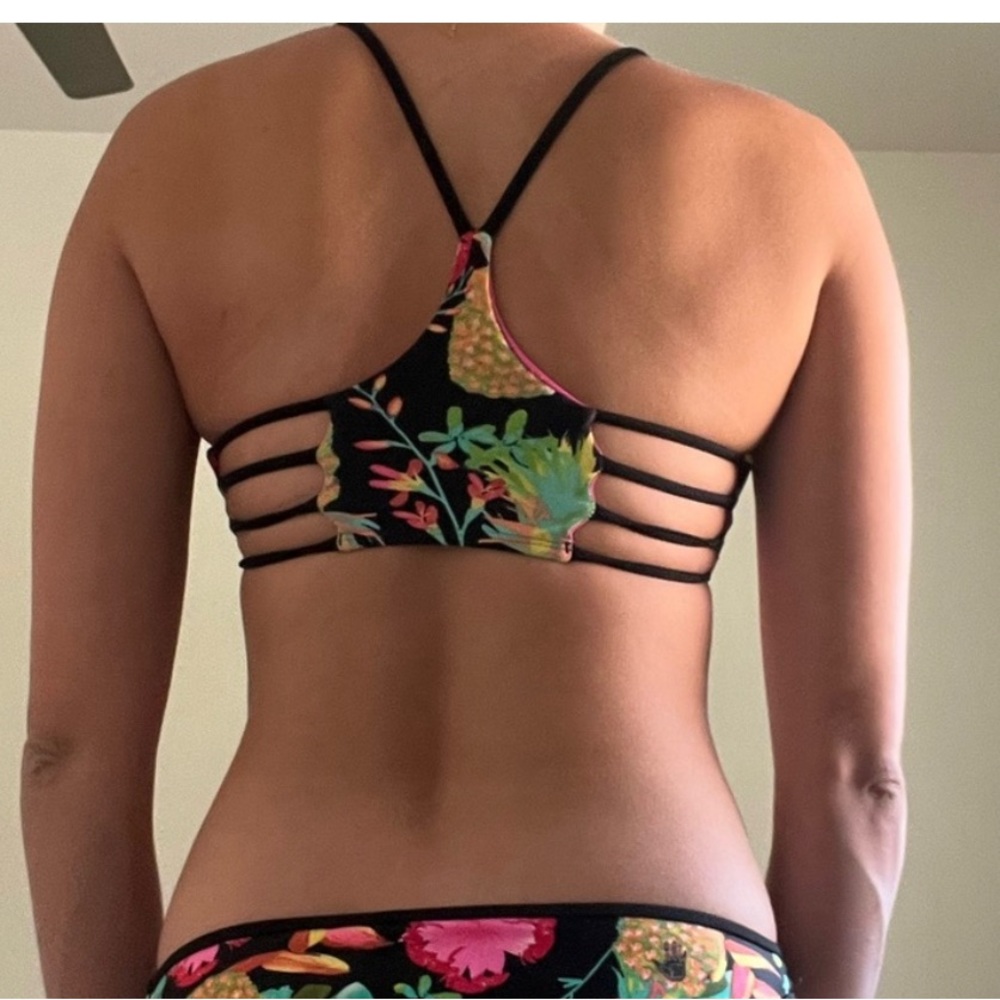 NWOT Body Glove Women's Alani Strappy Back Halter Bikini Top Size:XL Black